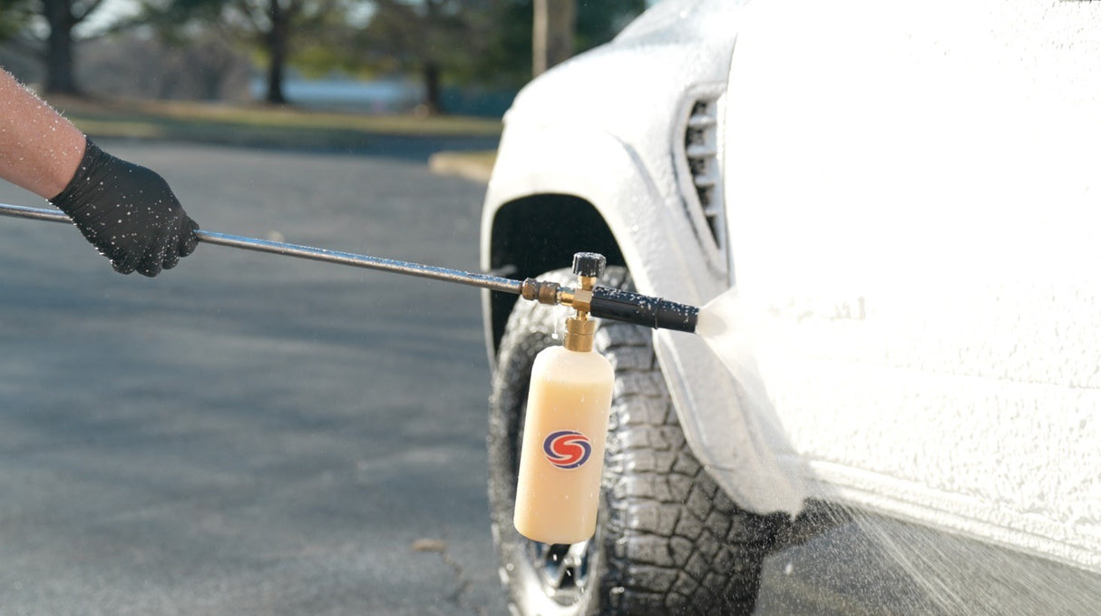 Autosmart snowfoam pro in use