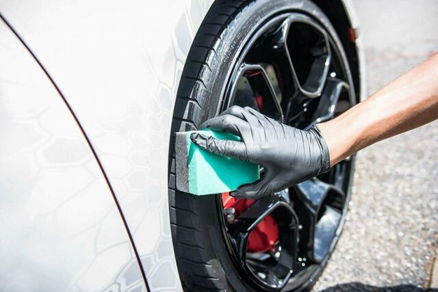 Hi-Tech Large Double Wide Tire Dressing Applicator - SingleThe Hi-Tech Large Double Wide Tire Dressing Applicator makes giving your tires that showroom shine much easier. Curved to fit most tires by evenly applying the dressing. Just put the dressing on t