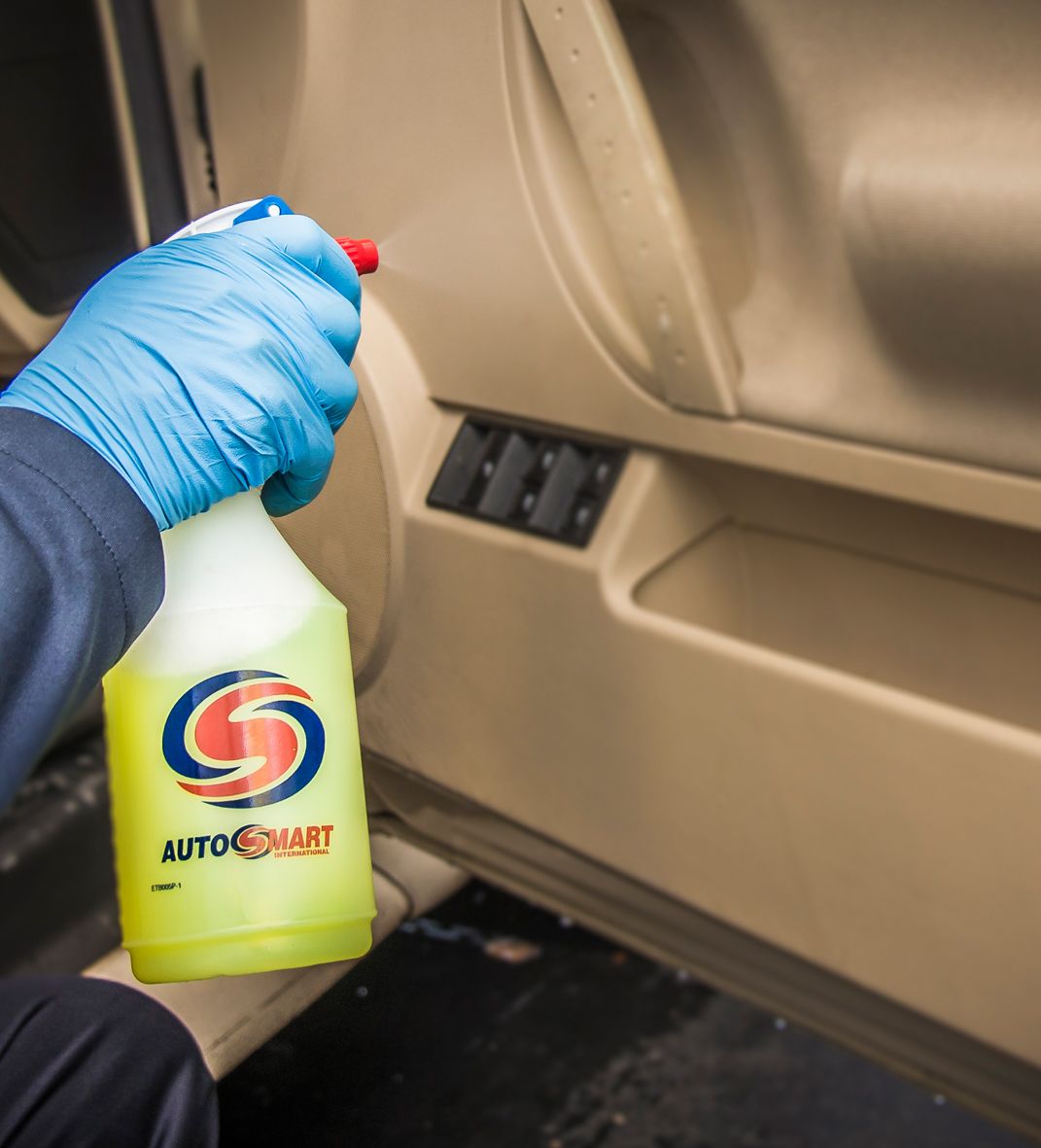 Powerful Universal Cleaner 500mlMulti-purpose & Wheel Cleaner. Outstanding cleaning performance for cars, boats, RV's and airplanes. Suitable for removal of brake dust and traffic film from wheels. An excellent multi-purpose cleaner and great all-rounder.